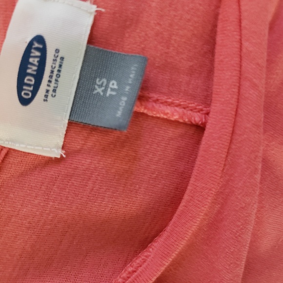 Old Navy sleeveless tank top - Picture 2 of 4